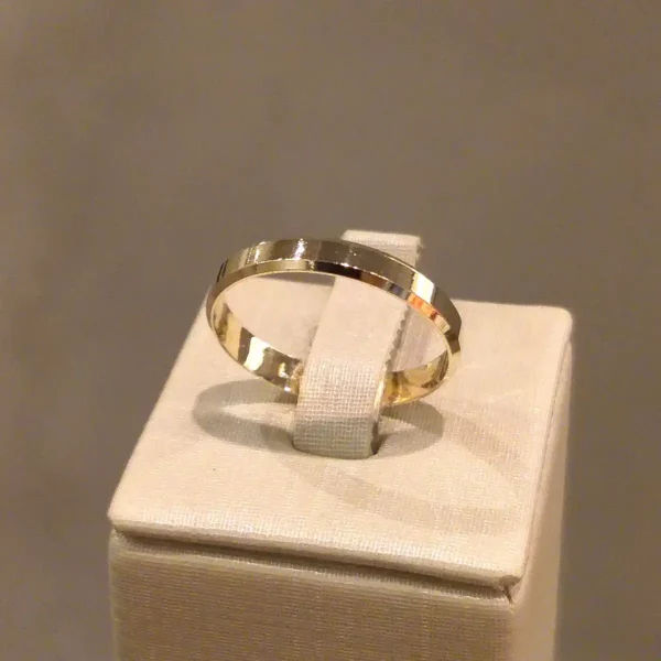 Par de Alianças de Casamento Reta c/ Quina - Image 2