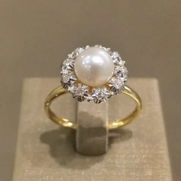 Anel de Pérola 7,5 mm com Brilhantes