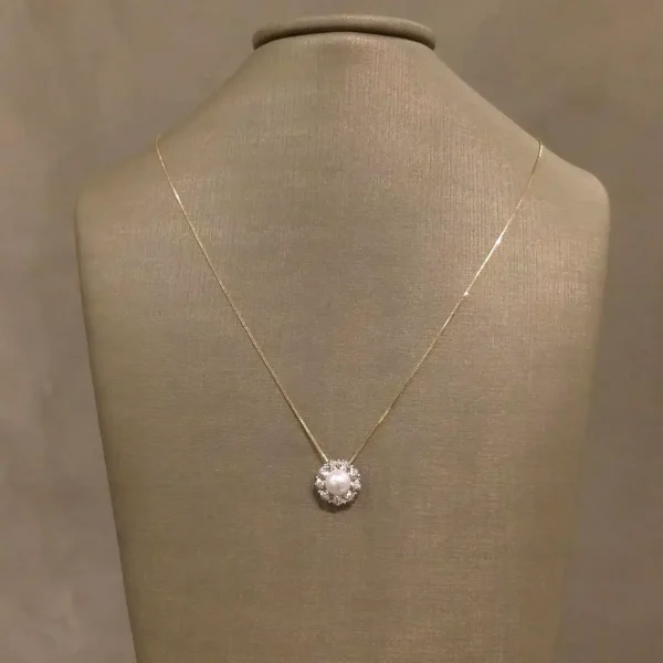 Gargantilha de Pérola 7,5 mm com Brilhantes