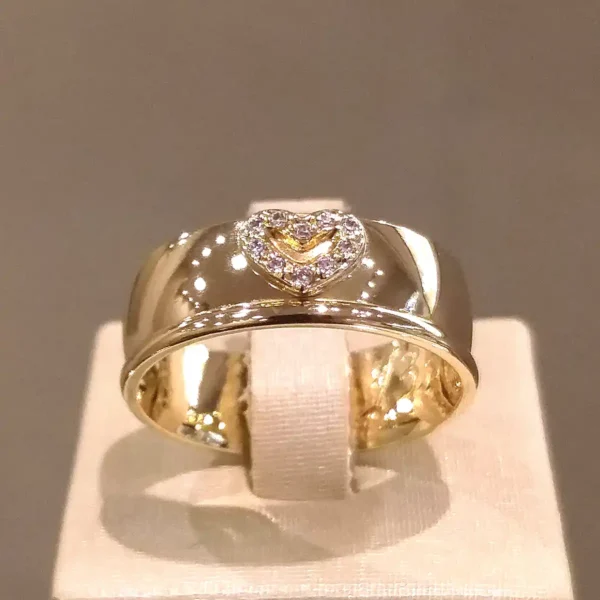 Par de Alianças de Casamento Coração 10 Brilhantes