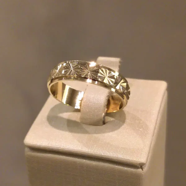 Par de Alianças de Casamento Trabalhada - Image 2