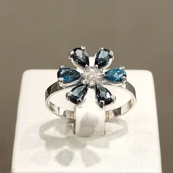 Anel Flor Topázio e Brilhantes